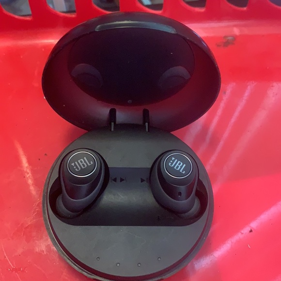 JBL BLUETOOTH BLACK  WIRELESS HEADPHONES - Picture 4 of 5